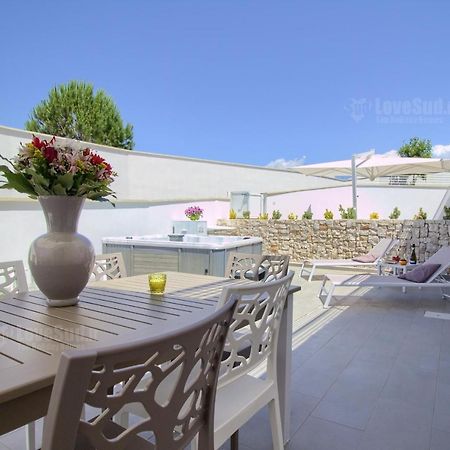 Jacuzzi Holiday Homes By Lovesud Santa Maria di Leuca Buitenkant foto