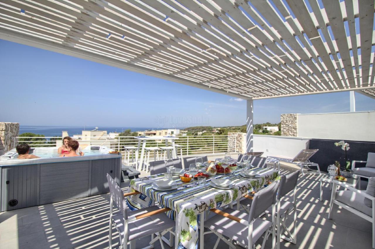 Jacuzzi Holiday Homes By Lovesud Santa Maria di Leuca Buitenkant foto