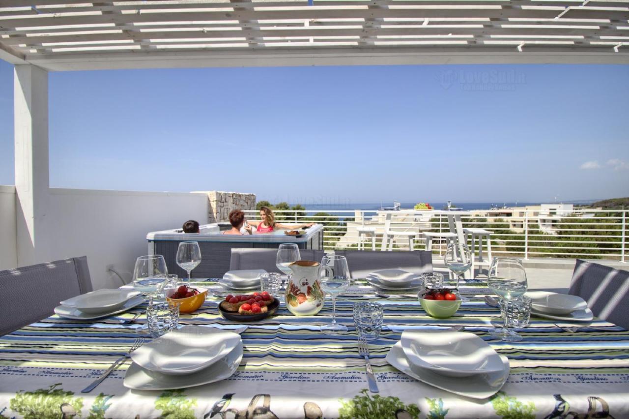 Jacuzzi Holiday Homes By Lovesud Santa Maria di Leuca Buitenkant foto