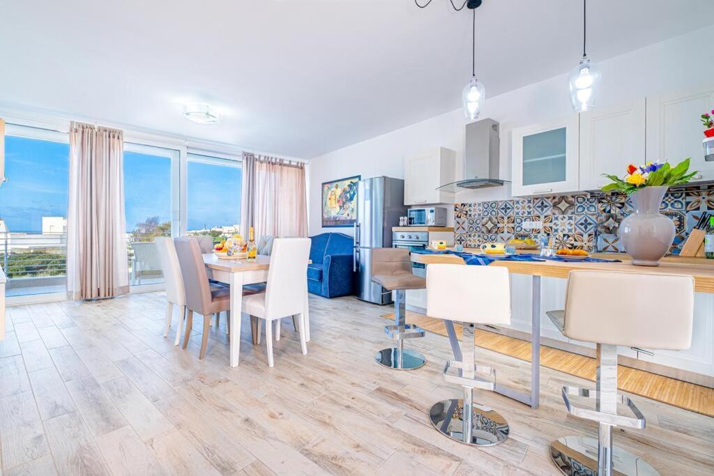 Jacuzzi Holiday Homes By Lovesud Santa Maria di Leuca Buitenkant foto