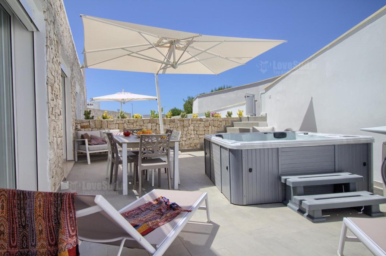 Jacuzzi Holiday Homes By Lovesud Santa Maria di Leuca Buitenkant foto