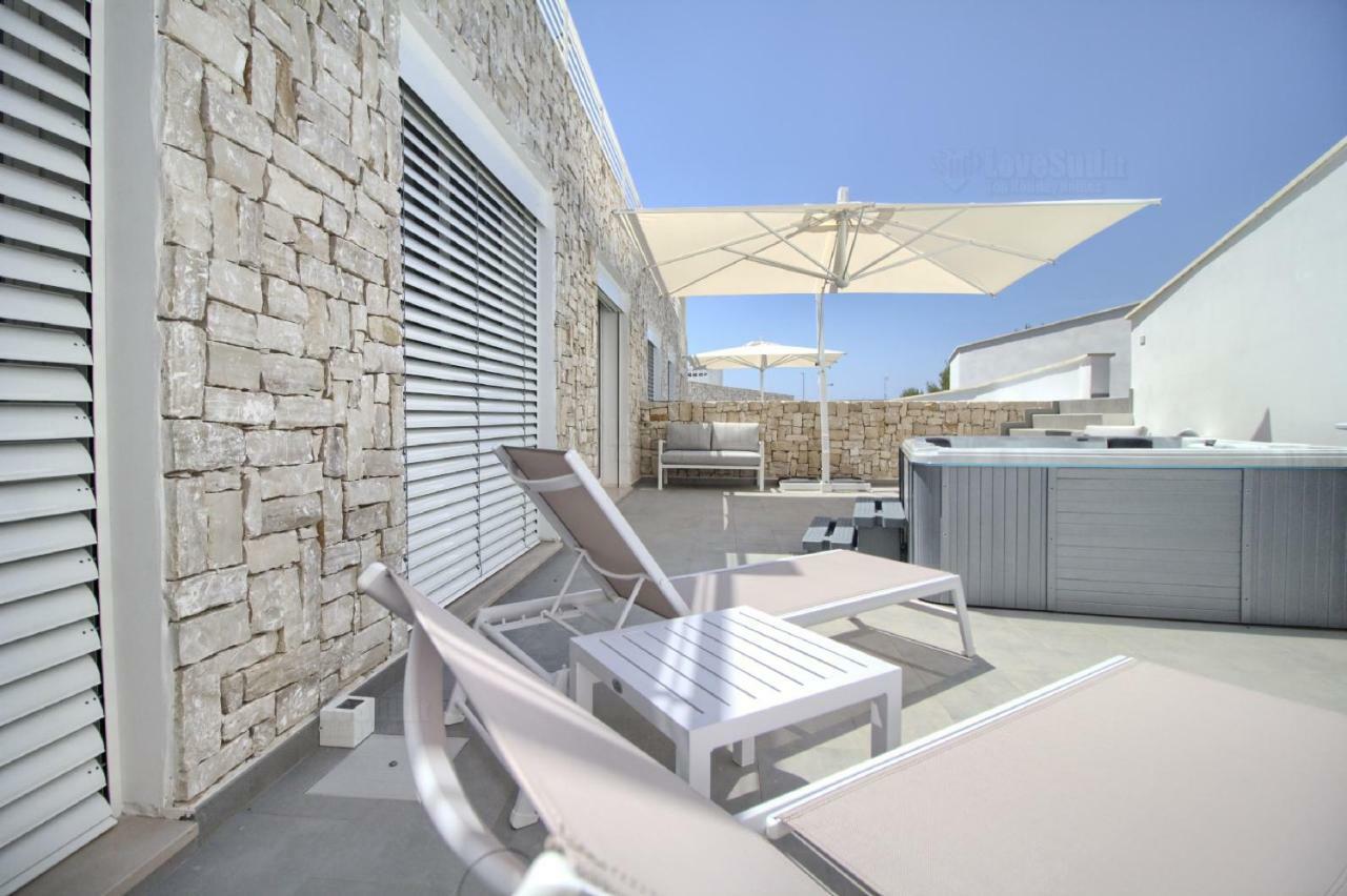 Jacuzzi Holiday Homes By Lovesud Santa Maria di Leuca Buitenkant foto